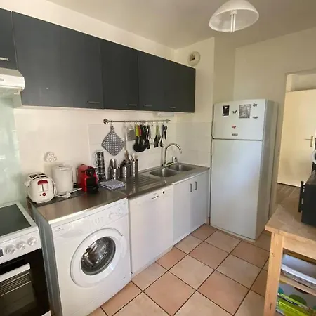 T2 Paris/val D'europe Apartment *